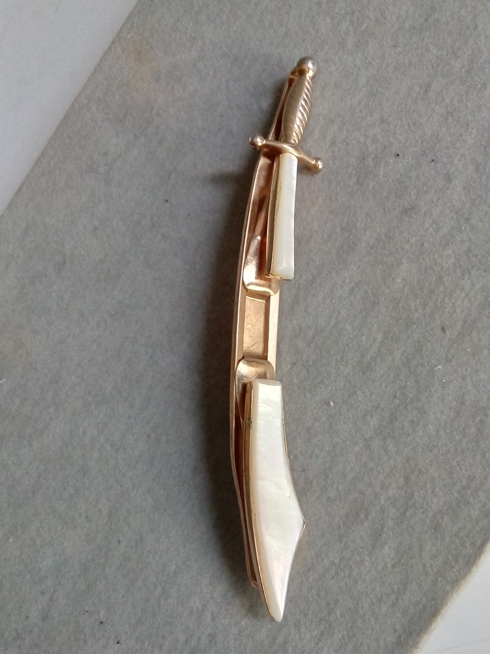 Vintage Swank Scimitar Sword Tie Clip Gold Tone Mother of Pearl Inlay Accessory